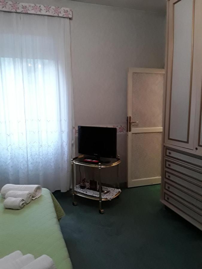 AmbraBed Lunghezza Station Bed and Breakfast Esterno foto
